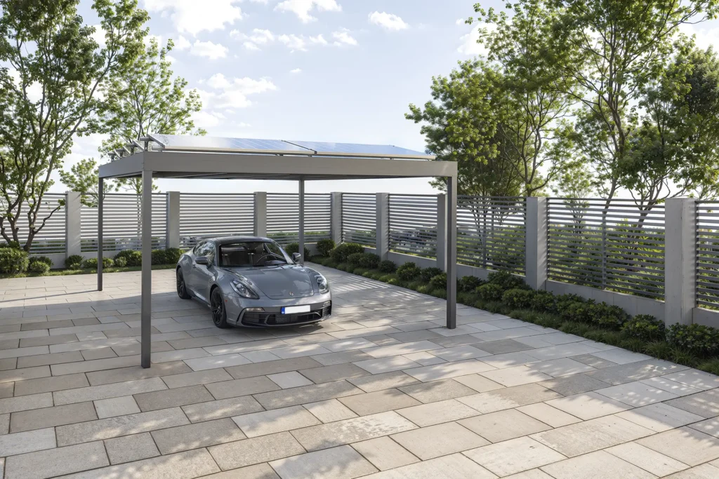 Carport in Augsburg mit Glas und Aluminium und Seitenwand